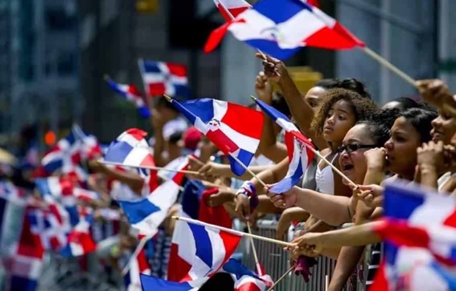 Dominicanos celebran el 14 de agosto su tradicional desfile en Nueva York