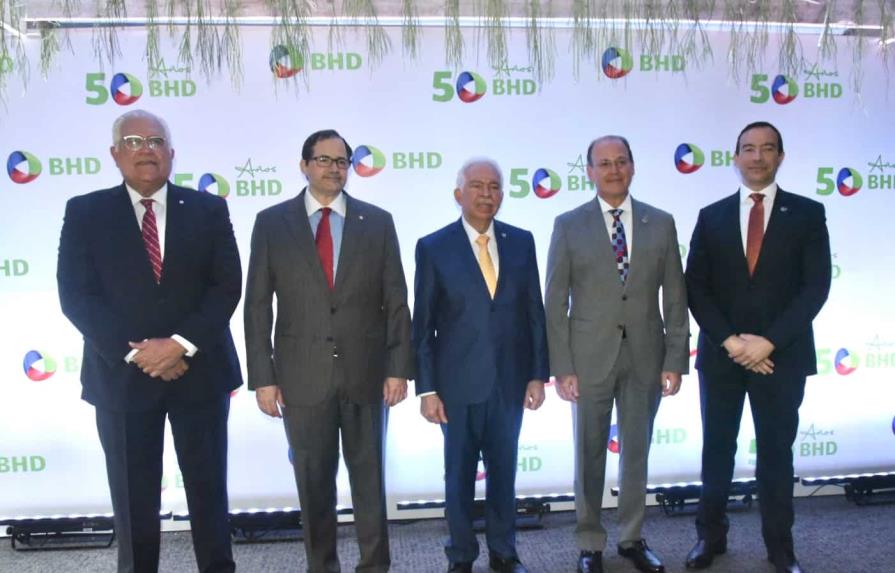 Banco BHD festeja junto a sus clientes la llegada de su 50 aniversario