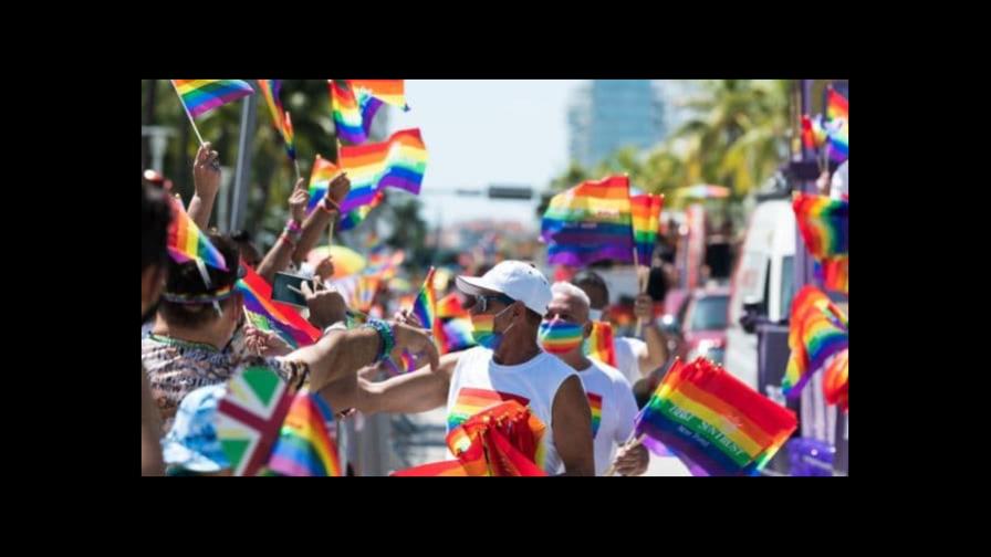 Impugnan la ley No digas gay de Florida para que no rija el nuevo curso