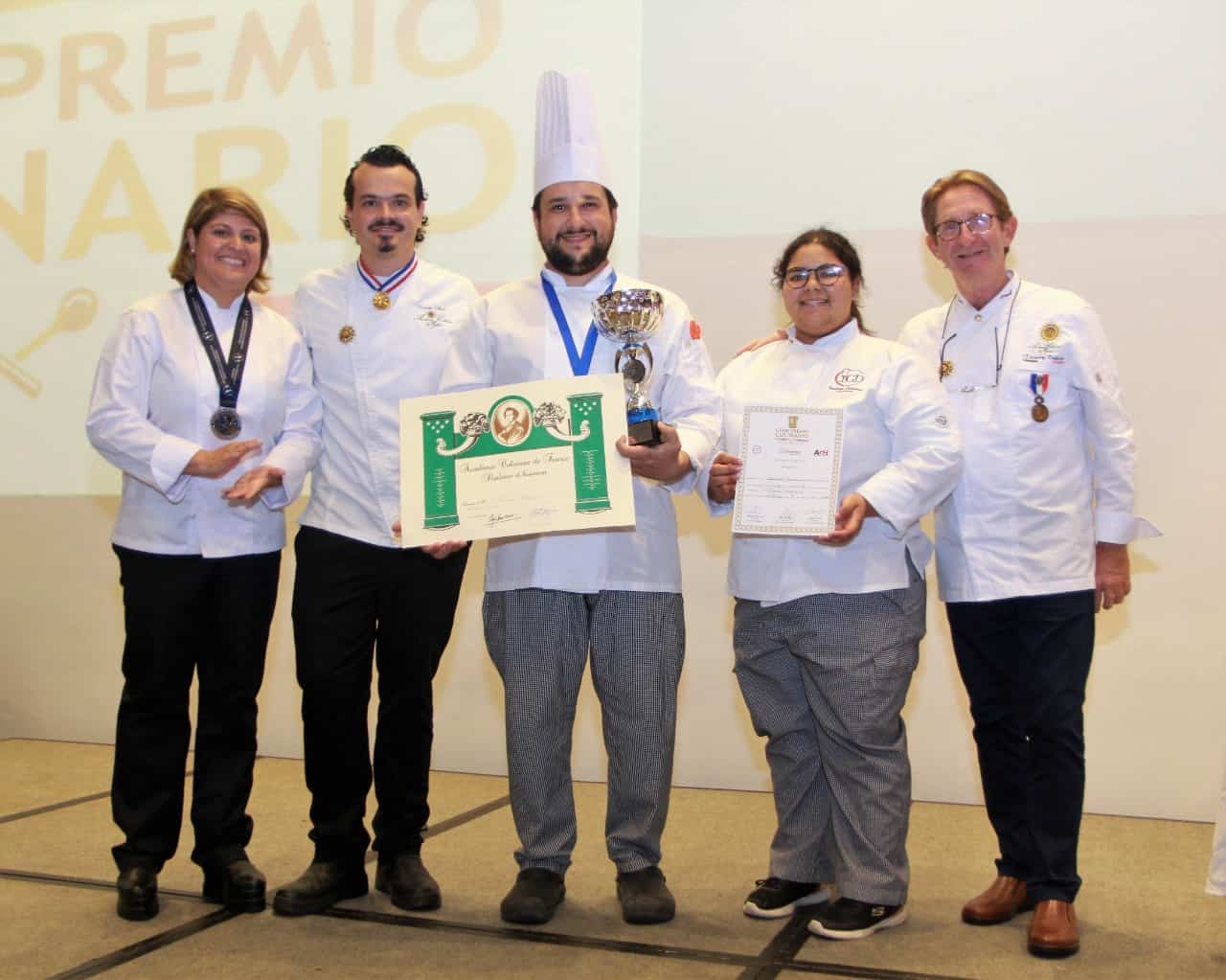 Marcelle Álvarez, Romain Valicon, Manuel Báez, medalla de oro del Gran Premio Culinario, y Thierry Dufourd. 