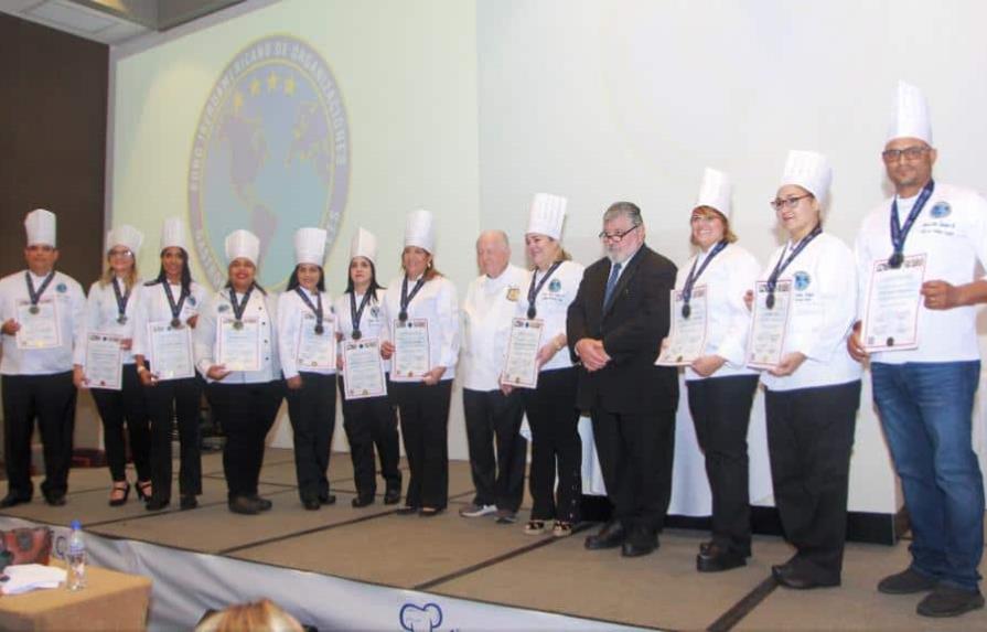 Expo Gastronómica premia ganadores y 15 chefs dominicanos reciben certificación internacional