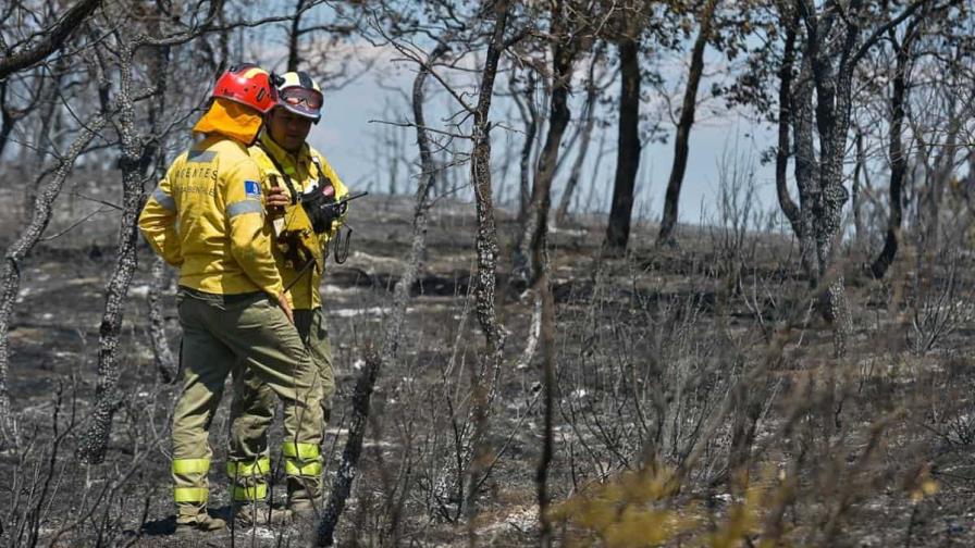 Las condiciones meteorológicas facilitan las tareas de extinción en España Las condiciones meteorológicas facilitan las tareas de extinción en España