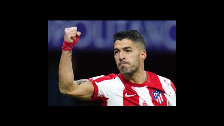 Luis Suárez regresa a Uruguay con Nacional Luis Suárez regresa a Uruguay con Nacional