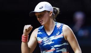 Swiatek debuta con victoria en Polonia