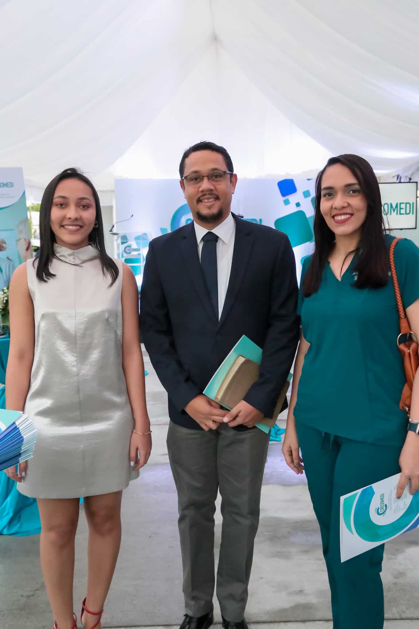 Ámbar Guzmán, Roger Peralta y Noemí Guerrero.