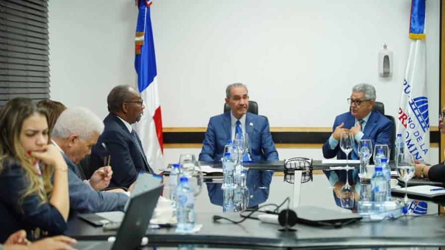 Rector de la UASD se reúne con director de Presupuesto del Gobierno Rector de la UASD se reúne con director de Presupuesto del Gobierno