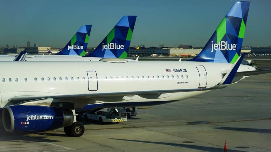 JetBlue: estamos trabajando volver a traer la experiencia de viaje de JetBlue