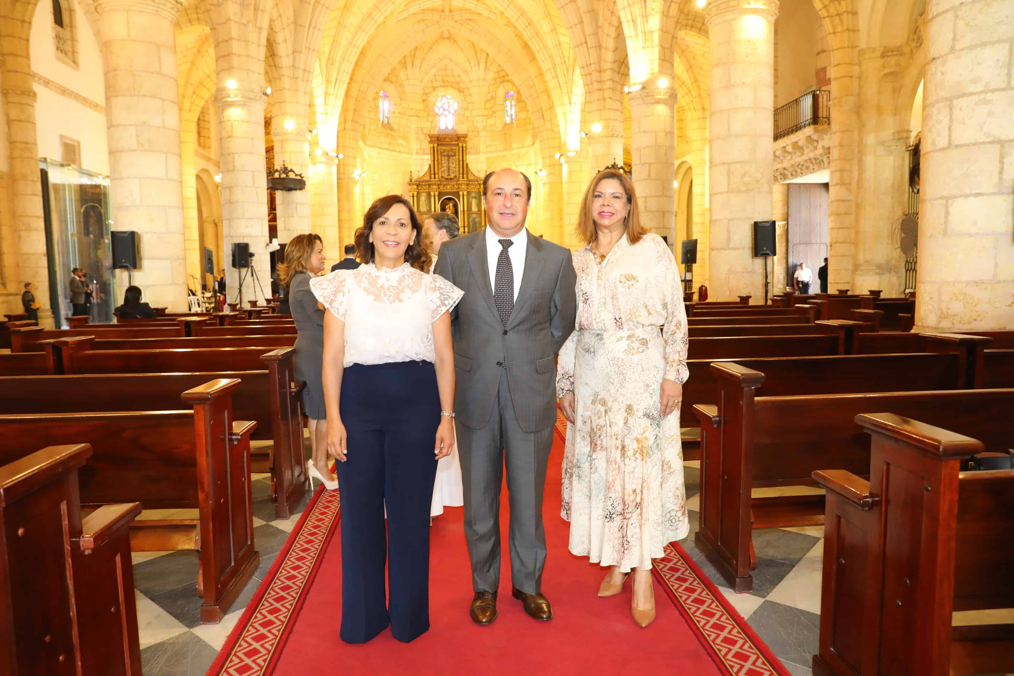 Mildred Minaya, Horacio Carrión y Ramona Marte.