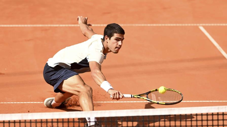 Alcaraz olvida Hamburgo y alcanza los cuartos en Umag