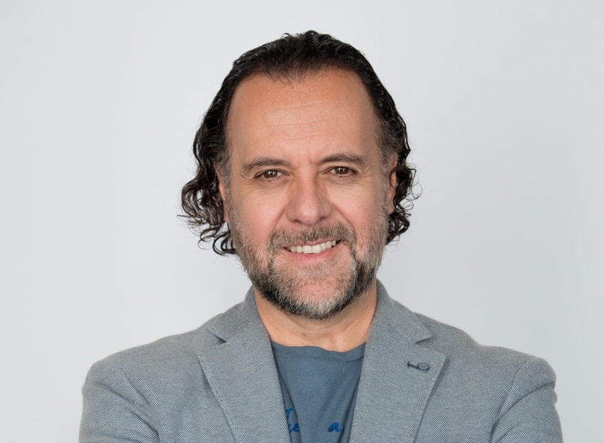 René García.