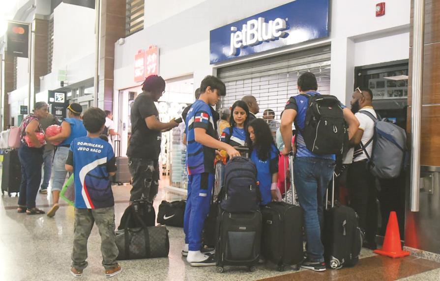 JetBlue reconoce que ha reducido la “calidad de la experiencia de viaje”
