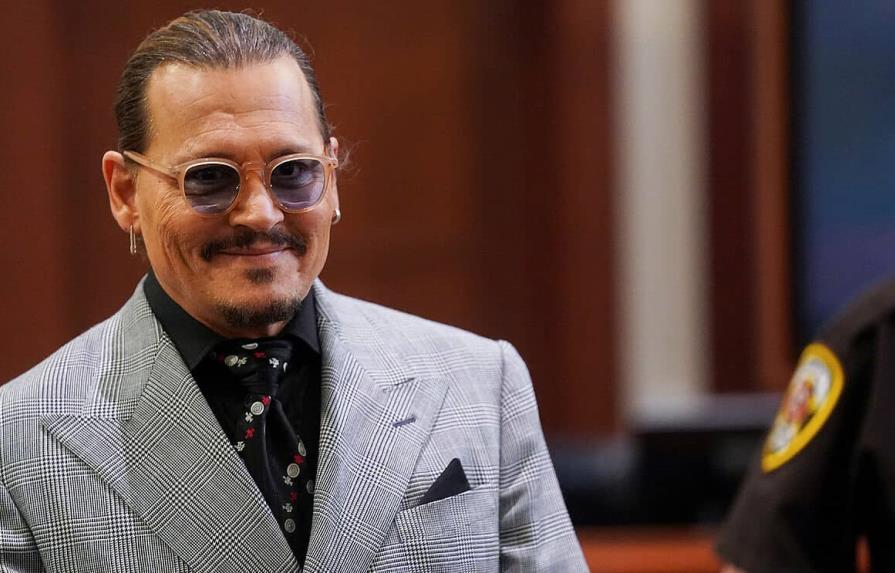Johnny Depp vende sus creaciones artísticas por más de 3.5 millones de euros