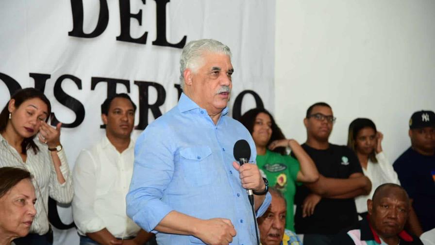 Miguel Vargas se reúne con dirección política del DN para perfilar candidatos