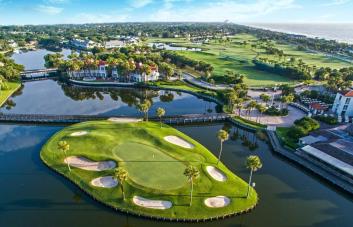 Muere ahogado tratando de recoger pelotas de golf en un lago de Florida