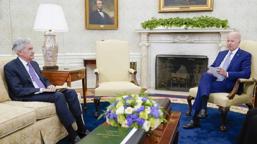 Biden atribuye el frenazo económico a las acciones de la Fed contra inflación Biden atribuye el frenazo económico a las acciones de la Fed contra inflación