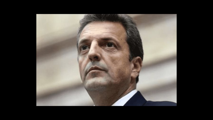 Presidente de Argentina nombra un superministro para enfrentar crisis Presidente de Argentina nombra un superministro para enfrentar crisis