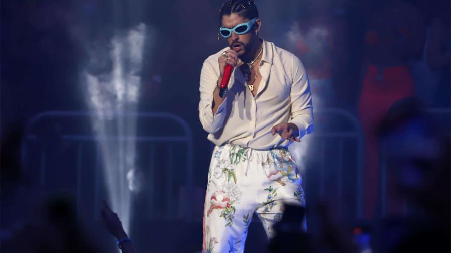 Bad Bunny lleva la fiesta a todo Puerto Rico desde el Coliseo José Miguel Agrelot