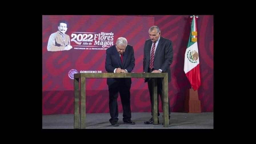 Presidente de México firma decreto para aliviar la sequía del norte del país Presidente de México firma decreto para aliviar la sequía del norte del país
