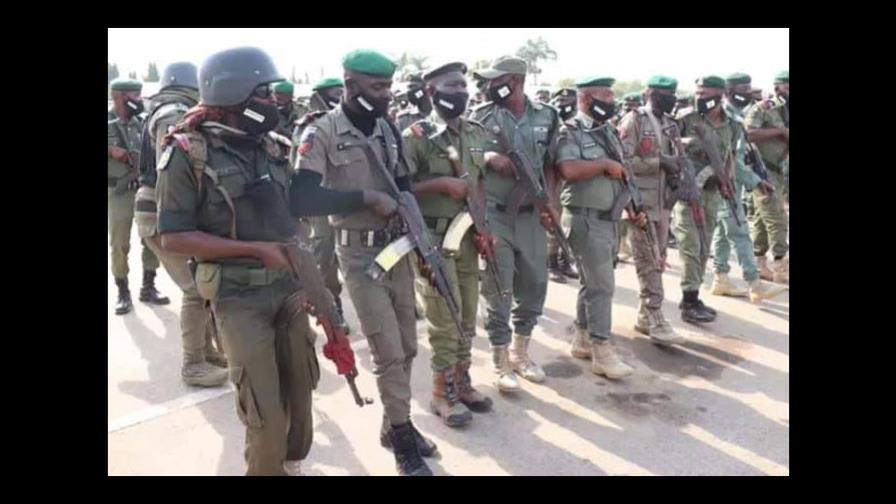 El Ejército de Nigeria mata a 30 presuntos terroristas tras el ataque a la guardia presidencial en Abuya El Ejército de Nigeria mata a 30 presuntos terroristas tras el ataque a la guardia presidencial en Abuya