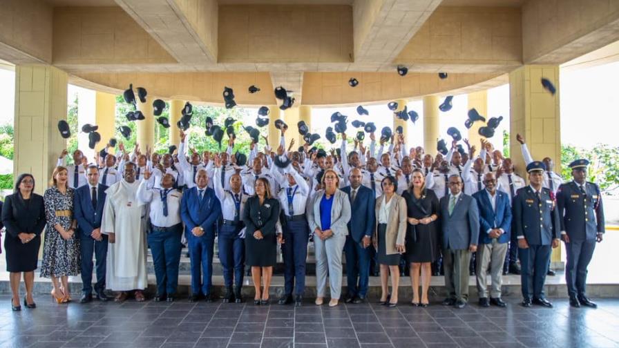Escuela Nacional Penitenciaria gradúa agentes Escuela Nacional Penitenciaria gradúa agentes