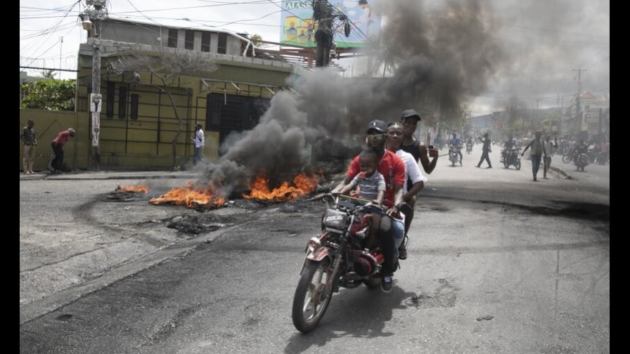 Aumentan las víctimas de balas perdidas en Haití por guerra de bandas