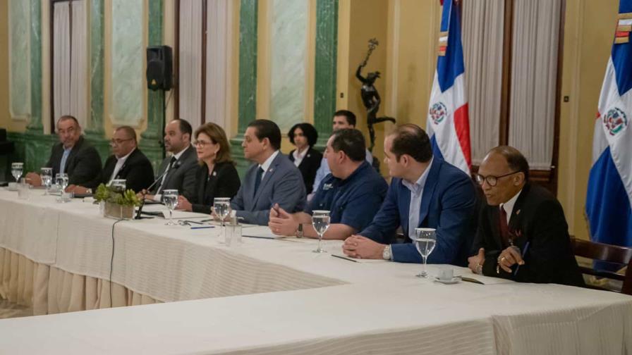 Comienza reunión entre médicos y el Gobierno en busca de acuerdo Comienza reunión entre médicos y el Gobierno en busca de acuerdo