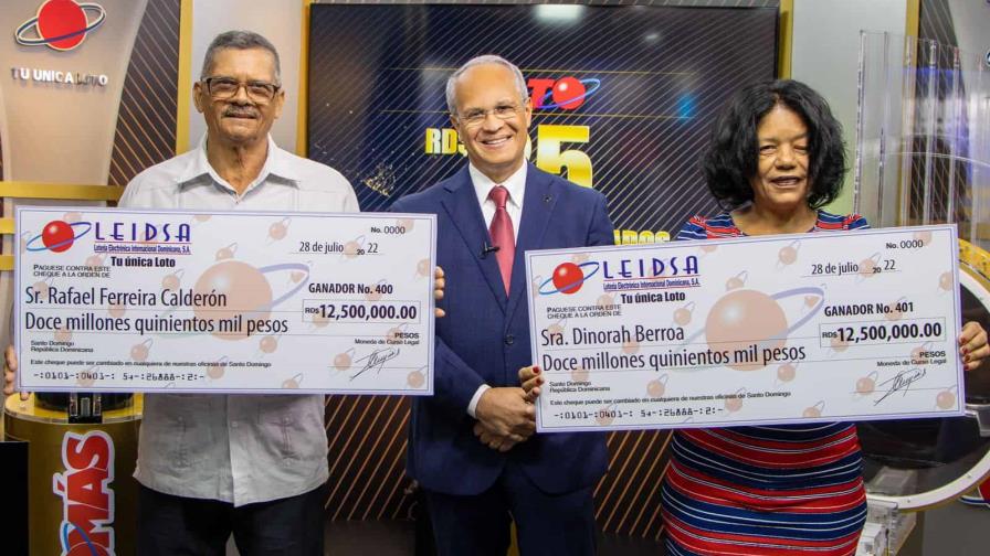 Propietaria de parada de motores y agricultor reciben RD$25 millones de la Loto Propietaria de parada de motores y agricultor reciben RD$25 millones de la Loto