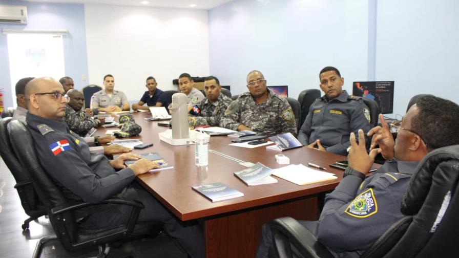 Designan 14 nuevos inspectores y un investigador en la Policía