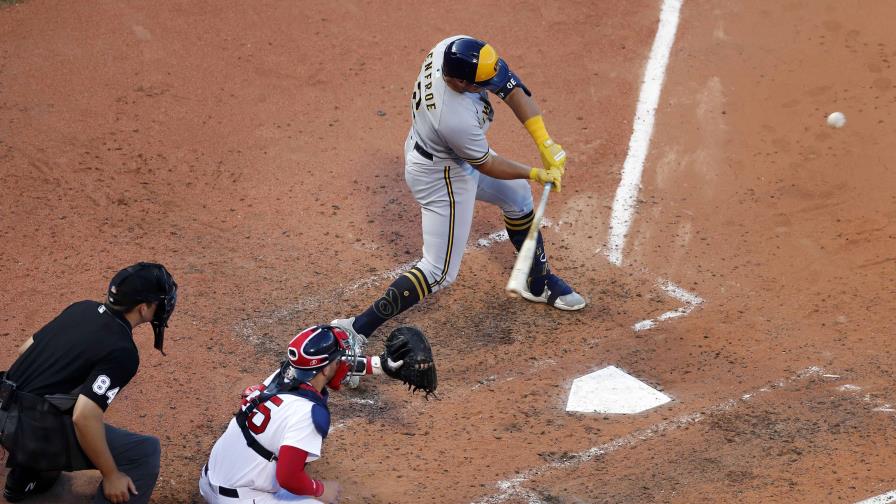 Renfroe pega jonrón ante equipo anterior; Cerveceros ganan