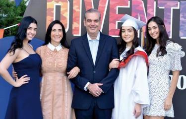 Primera dama publica mensajes de hijas de Luis Abinader por el Día del Padre