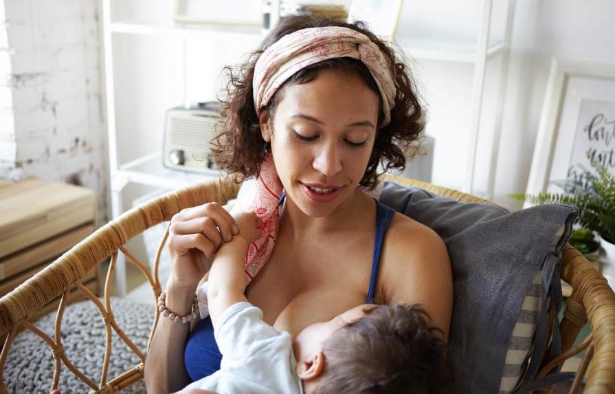 Unicef exhorta impulsar lactancia y el contacto piel con piel después del parto