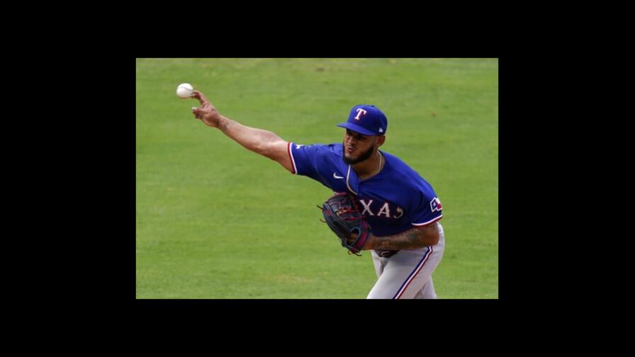 Ezequiel Durán guía a Texas sobre Angelinos pese a entrada inmaculada