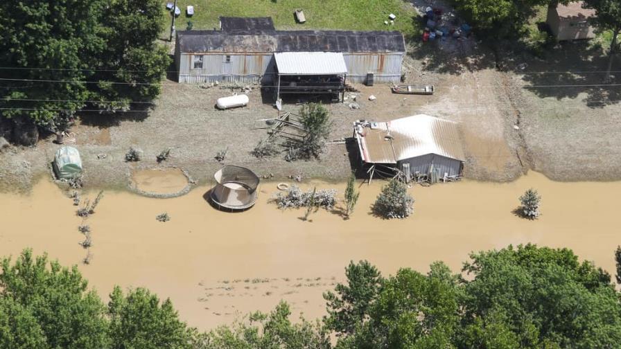 Vuelven las lluvias a Kentucky y las inundaciones dejan ya 30 muertos