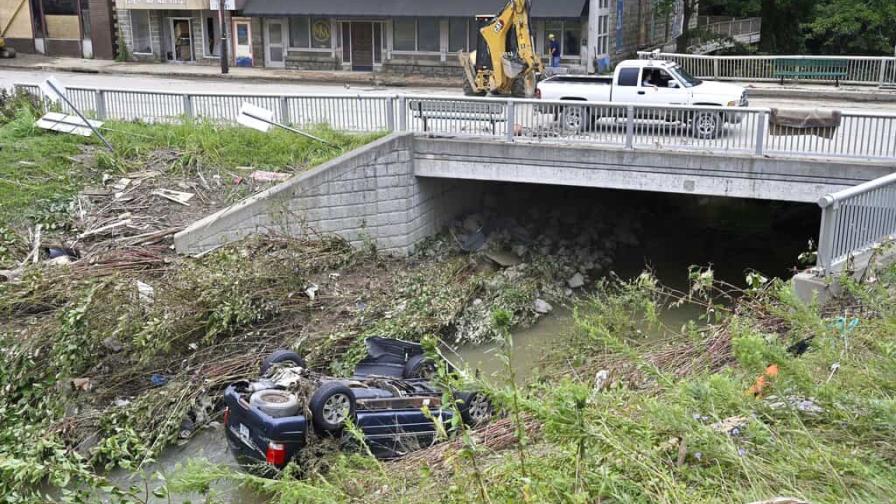 Suman 26 muertos por extensas inundaciones en Kentucky