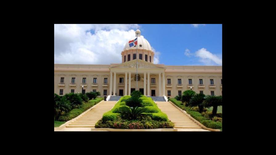 Funcionarios que han renunciado del Gobierno y los que han pedido licencia