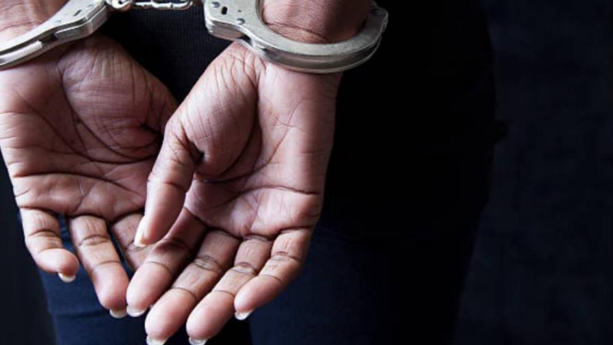 Se entrega a la Policía mujer mató a cuchilladas a su pareja en El Seibo