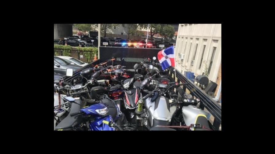 Policía incauta motores y pasolas ilegales en Nueva York con bandera dominicana Policía incauta motores y pasolas ilegales en Nueva York con bandera dominicana