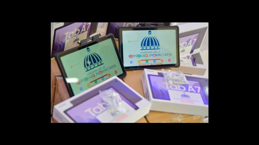 30 empresas que recibieron 280 millones de pesos no han entregado dispositivos tecnológicos a Educación 30 empresas que recibieron 280 millones de pesos no han entregado dispositivos tecnológicos a Educación