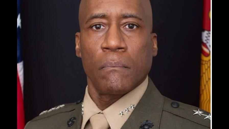 EEUU nombra al primer general afroamericano de 4 estrellas de marines