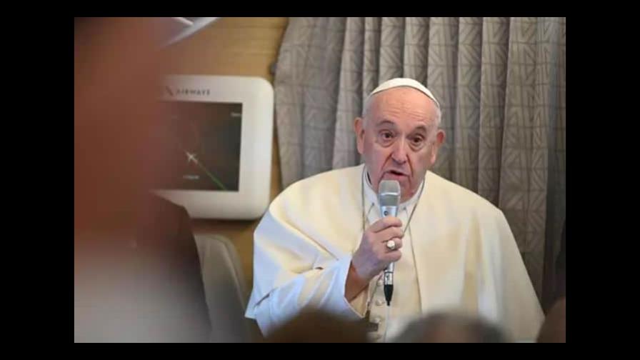 El papa designa asistente personal a enfermero del Vaticano que le salvó la vida