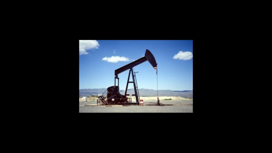 El petróleo de Texas abre con una leve subida del 0.07 %, hasta 93.96 dólares