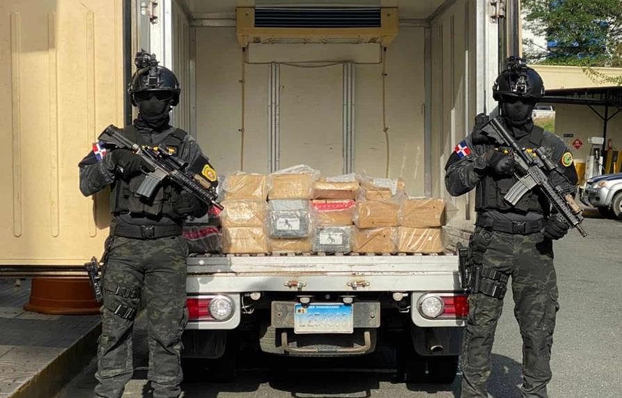 Autoridades decomisan 95 paquetes de droga en Barahona