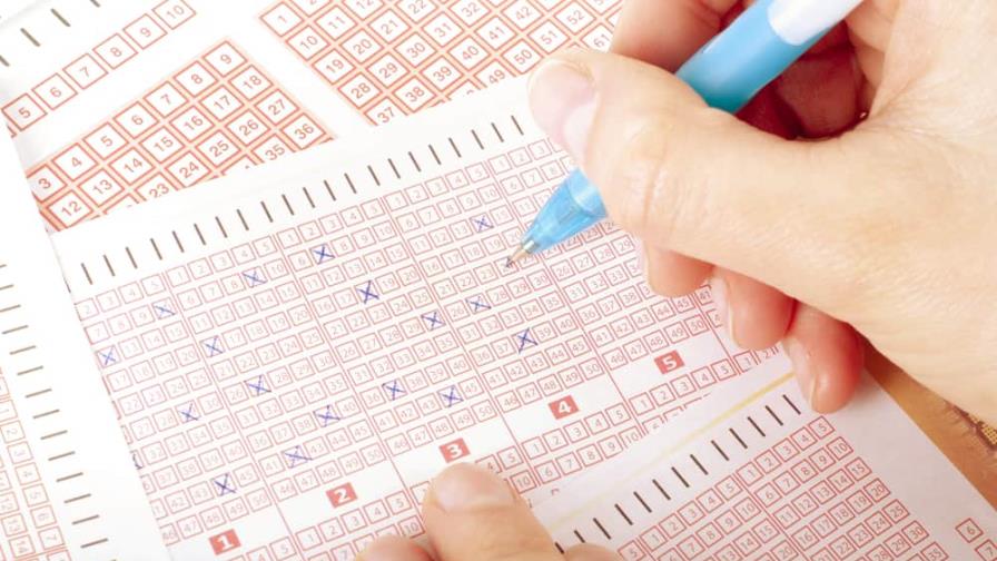 Hombre ganó dos veces la lotería en EEUU recibirá 25 mil dólares anuales de por vida