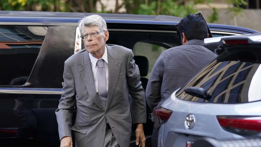 Stephen King declara contra fusión de grandes editoriales y el monopolio