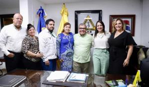 Senadora Faride Raful y Colegio M&eacute;dico tratan problem&aacute;tica del hospital Padre Billini