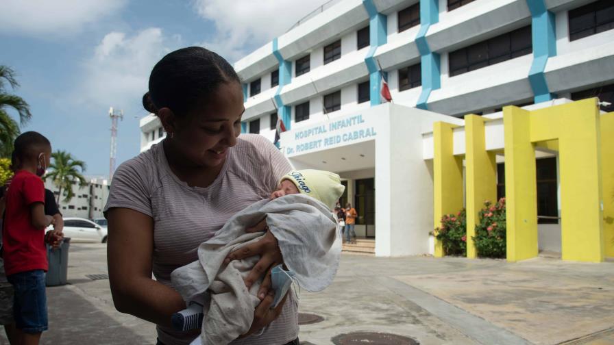 Semana de la Lactancia: Madres del Robert Reid relatan sus experiencias al amamantar