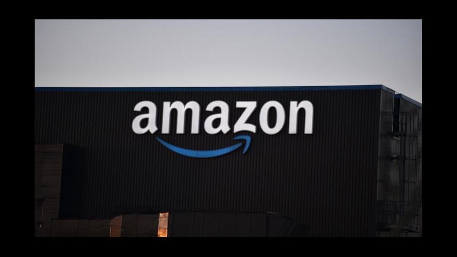 Al menos 11 heridos en un incendio en almacén de Amazon ruso