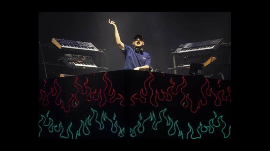 Quevedo y Bizarrap entran al listado del Billboard Hot 100 con Quédate