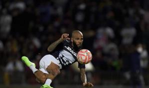 Dani Alves viaja con Pumas a Barcelona y anuncia despedida del Camp Nou