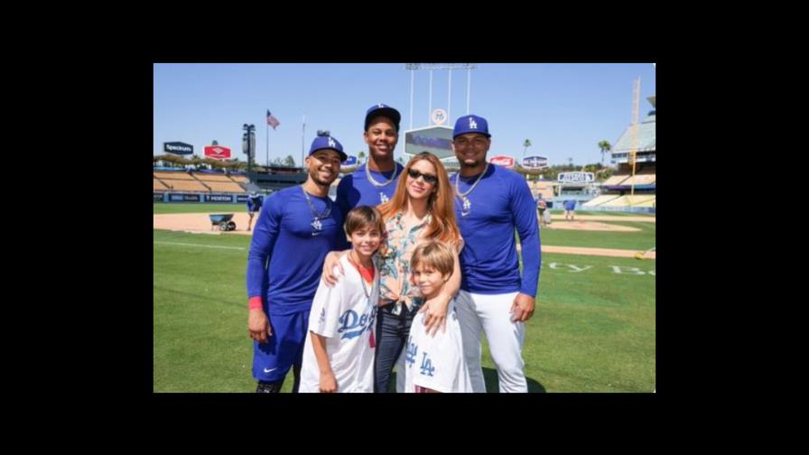 Shakira reaparece con sus hijos en el estadio de Los Dodgers Shakira reaparece con sus hijos en el estadio de Los Dodgers